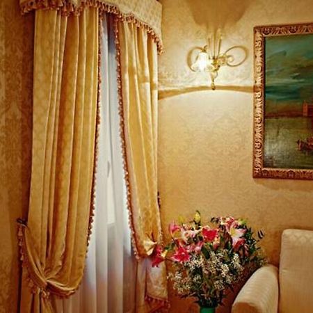 Guest House La Chicca Venezia Esterno foto
