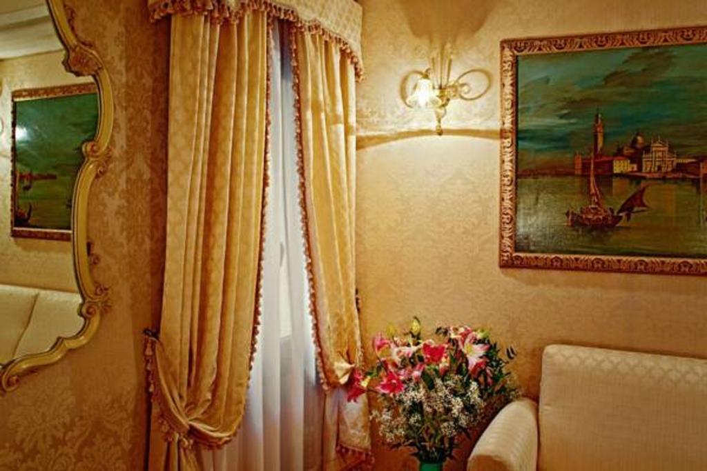 Guest House La Chicca Venezia Esterno foto